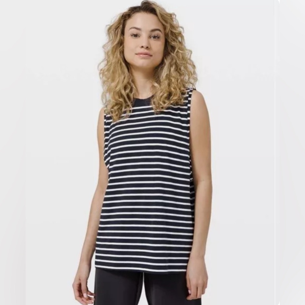 Lululemon All Yours Boyfriend Tank Yachtie Stripe True Navy White Size 6